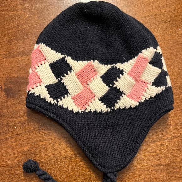 Women’s Winter Philadelphia Phillies hat. Official MLB - Picture 2 of 3